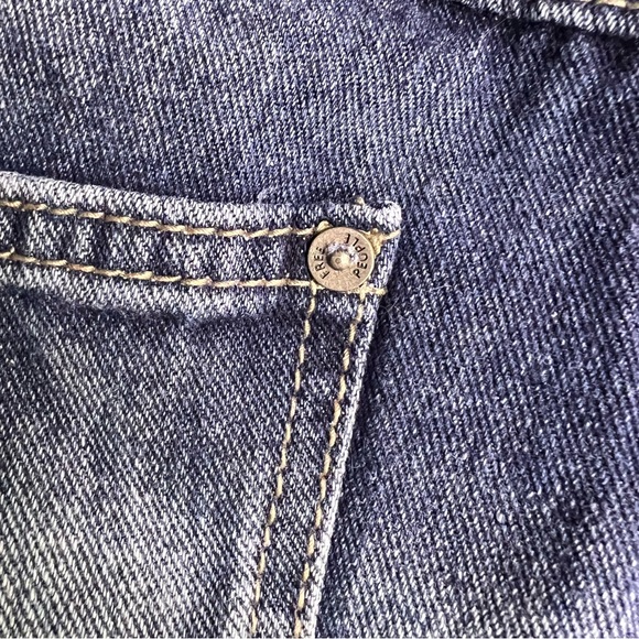 SOLD -- Free People Shorts Lace Trim High Rise Denim Cotton Distressed - Picture 8 of 9